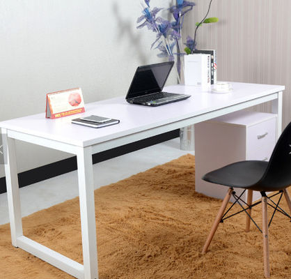 設計に簡単な鋼鉄オフィス用家具を注文の多色の机作って下さい